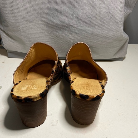 Madewell Leopard Print Mules - Picture 6 of 8